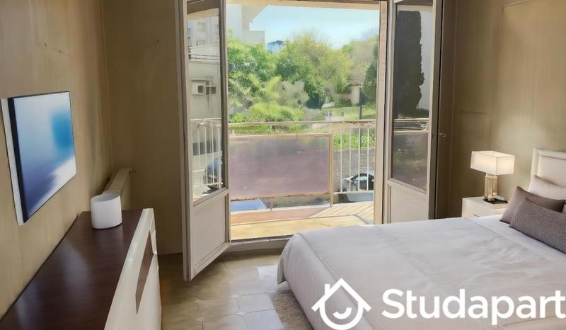 Chambre - 9 m² - 1 pièce