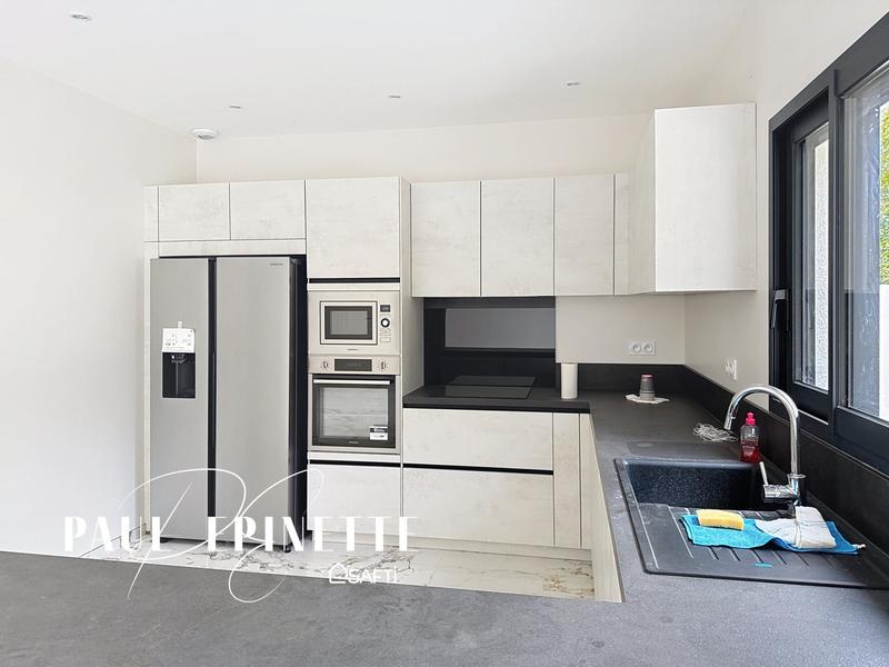 Maison - 94 m² - 5 pièces