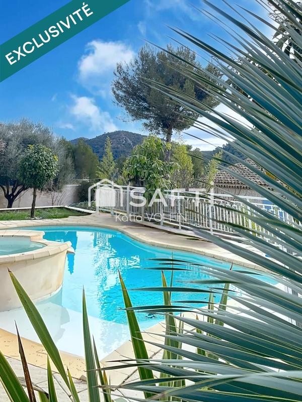 Maison - 230 m² - 8 pièces