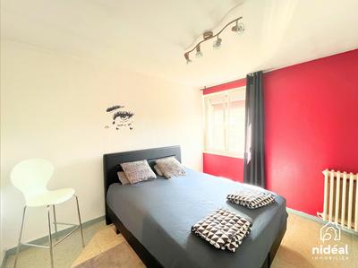 Appartement - 80 m² - 4 pièces