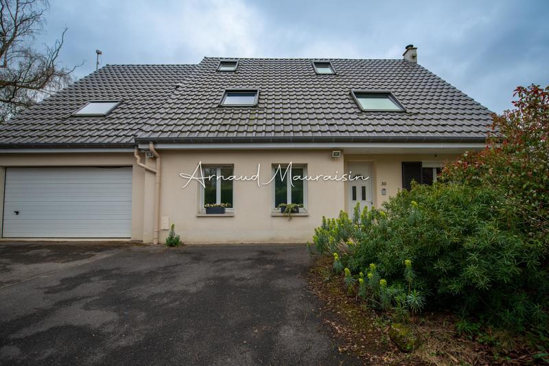 Maison - 250 m² - 8 pièces