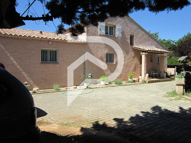 Villa - 170 m² - 6 pièces