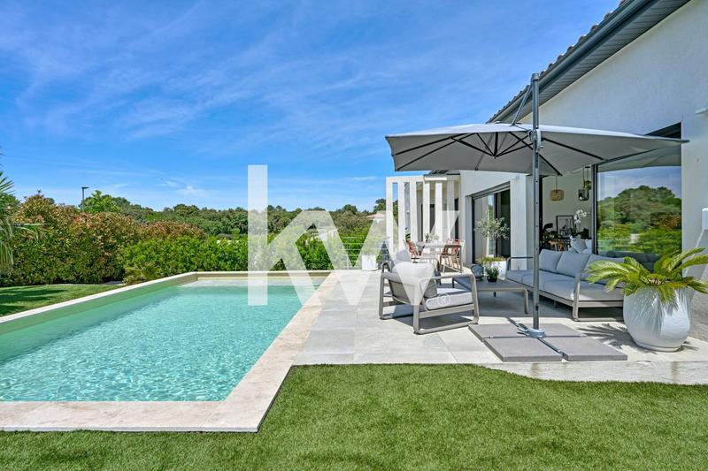 Villa - 167 m² - 6 pièces