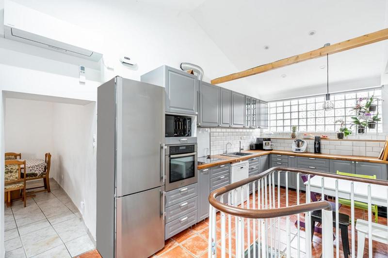 Appartement - 80 m² - 3 pièces