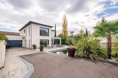 Maison - 165 m² - 7 pièces