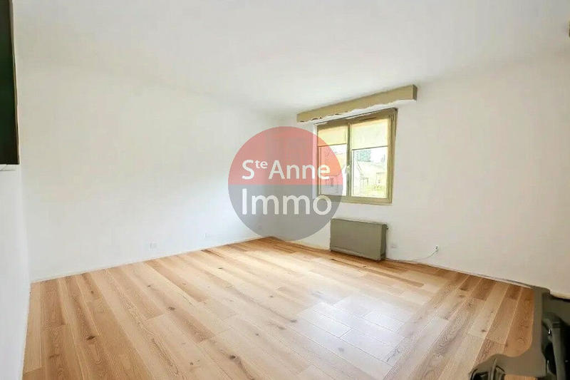 Maison - 263 m² - 8 pièces