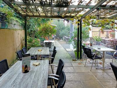 Local commercial - 262 m² - 13 pièces