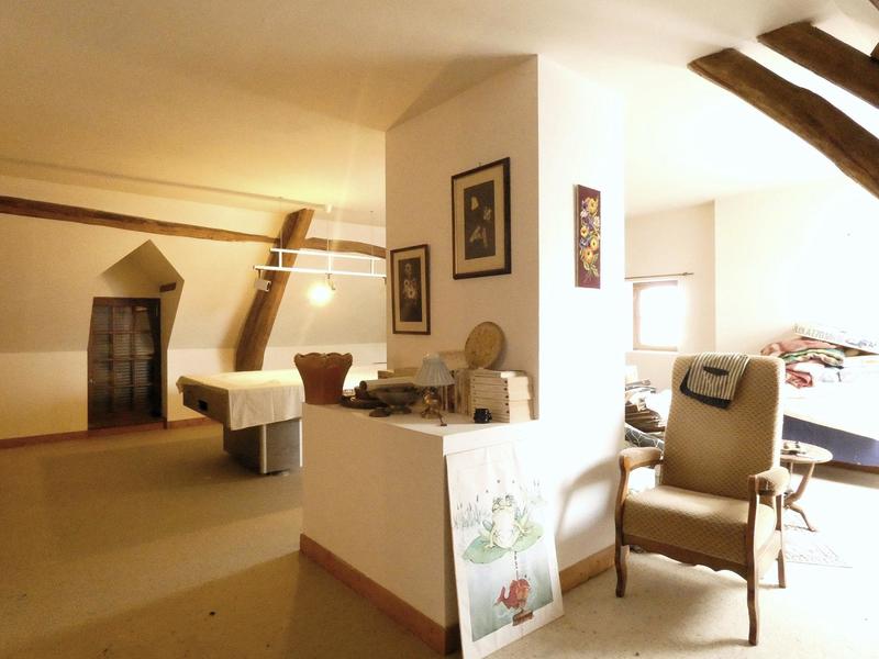 Maison traditionnelle - 197 m² - 7 pièces