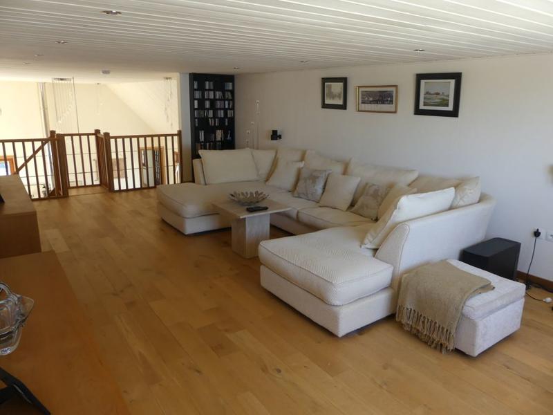 Maison - 202 m² - 5 pièces