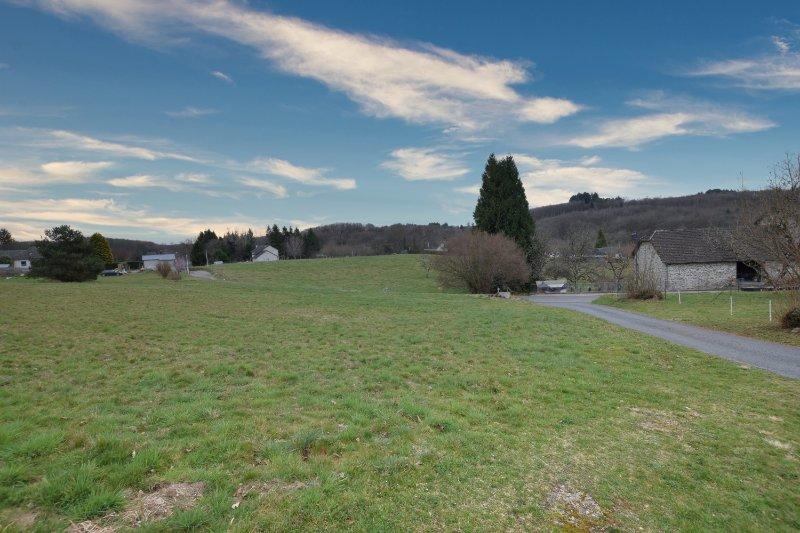 Terrain constructible - 2 350 m²