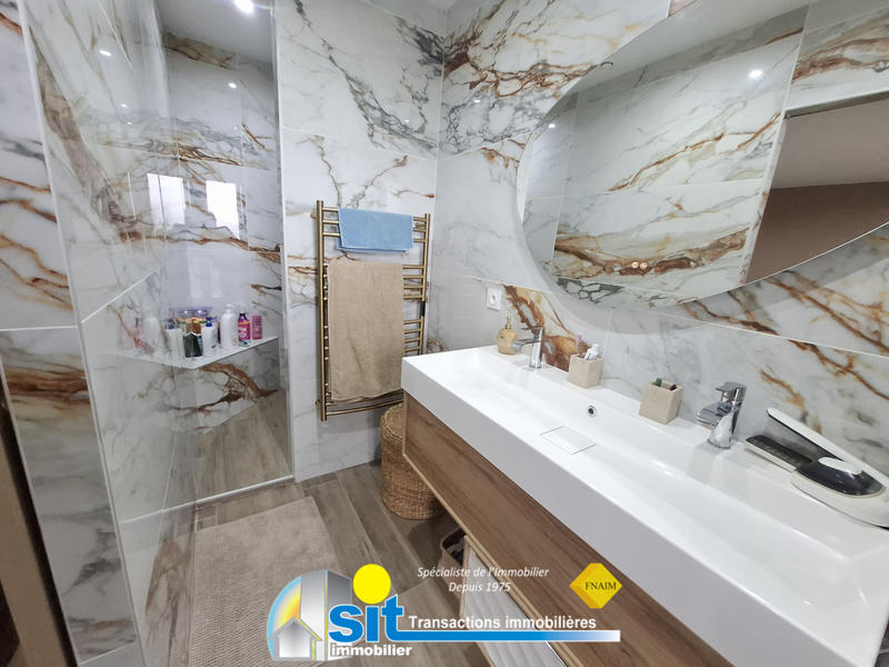 Villa - 200 m² - 7 pièces