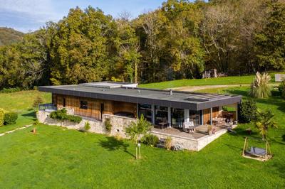 Maison - 194 m² - 5 pièces