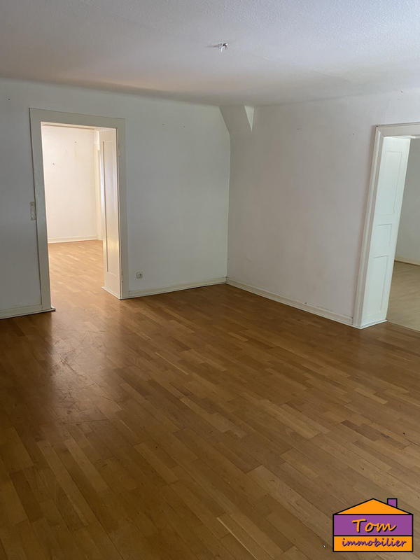 Maison - 205 m² - 9 pièces