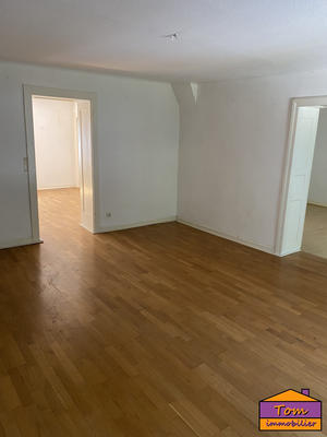 Maison - 205 m² - 9 pièces