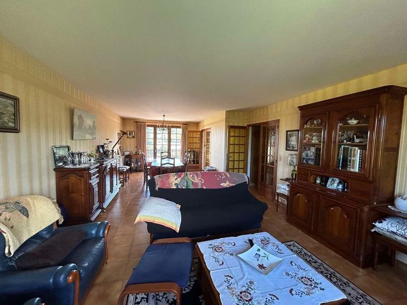 Pavillon - 200 m² - 8 pièces