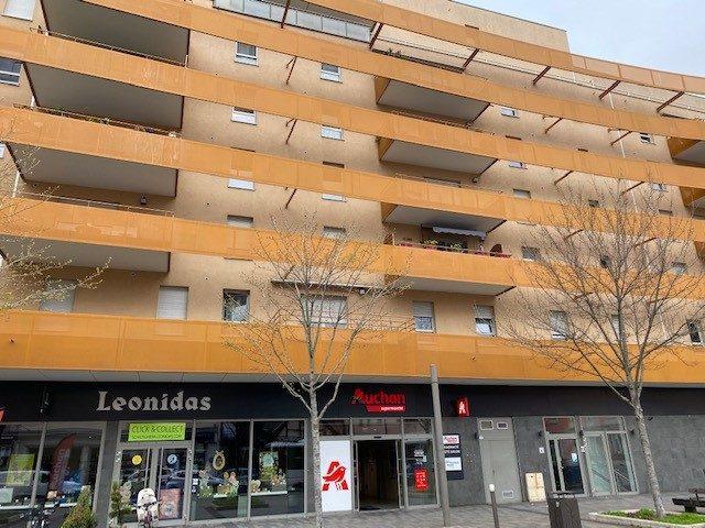 Local commercial - 77 m²