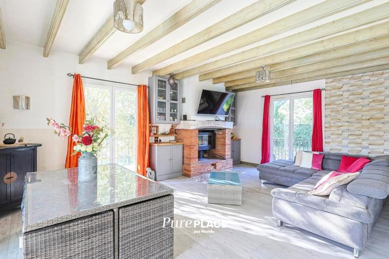 Maison - 384 m² - 5 pièces