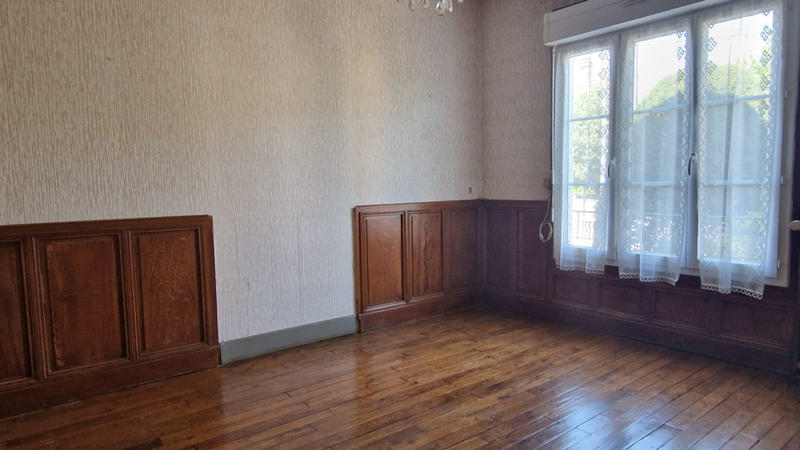 Maison - 93 m² - 5 pièces