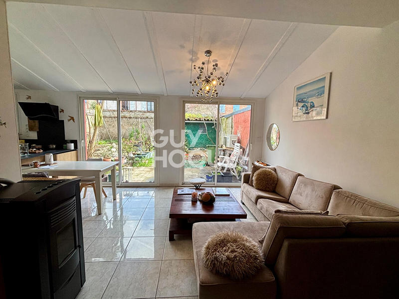 Maison - 104 m² - 3 pièces