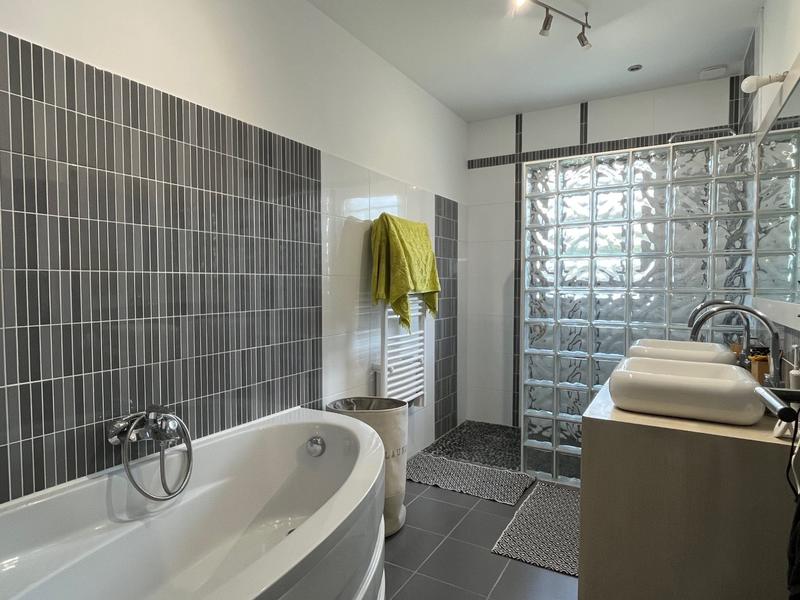 Maison - 146 m² - 6 pièces