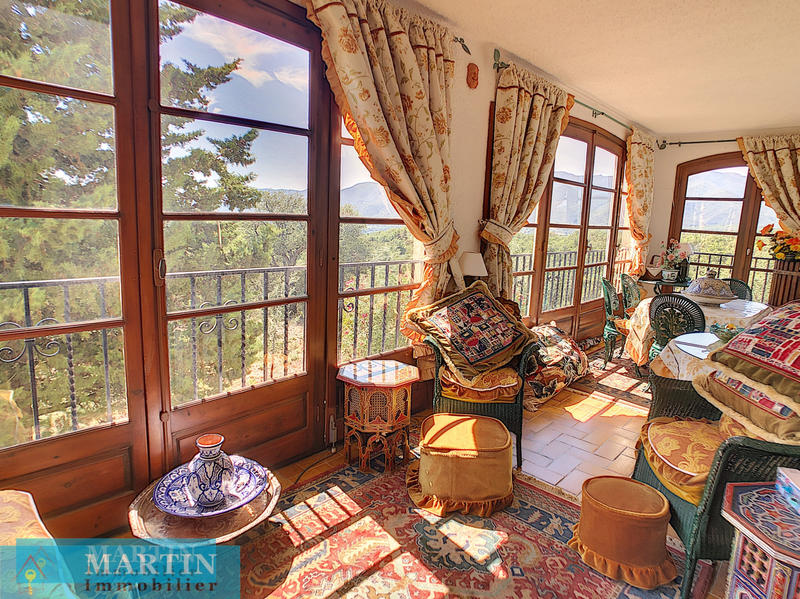 Villa - 269 m² - 12 pièces