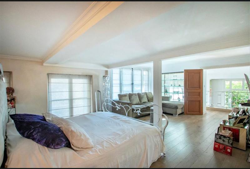 Appartement - 205 m² - 6 pièces