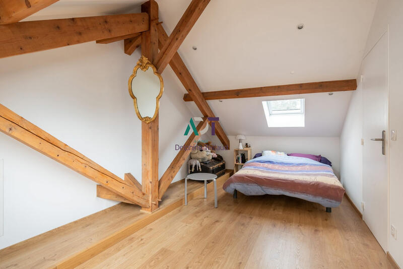 Maison - 253 m² - 8 pièces