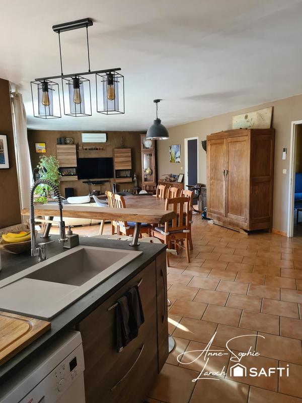 Maison - 127 m² - 7 pièces