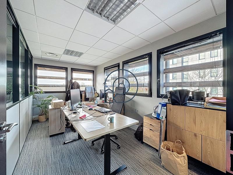 Bureau - 300 m²