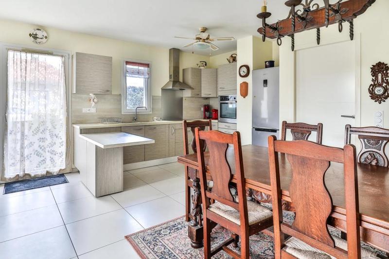 Appartement - 75 m² - 3 pièces