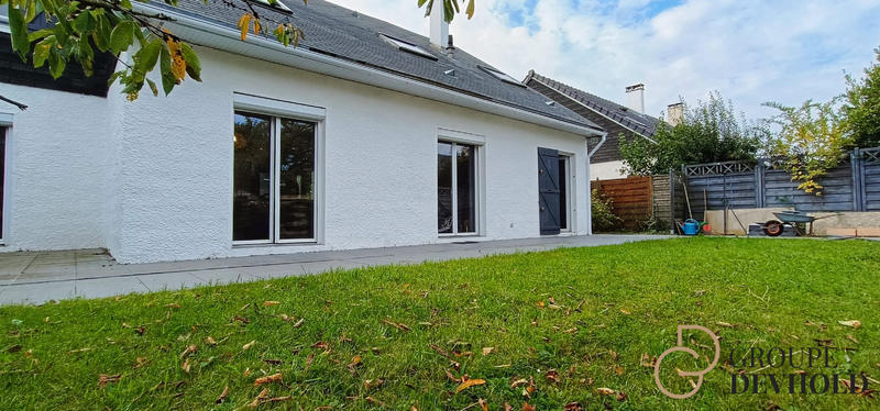 Maison - 182 m² - 8 pièces