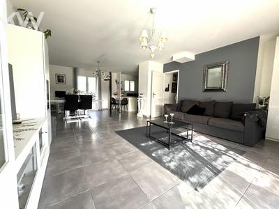 Maison - 102 m² - 5 pièces