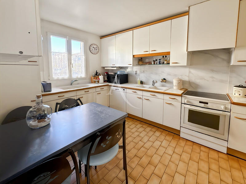 Maison - 147 m² - 8 pièces