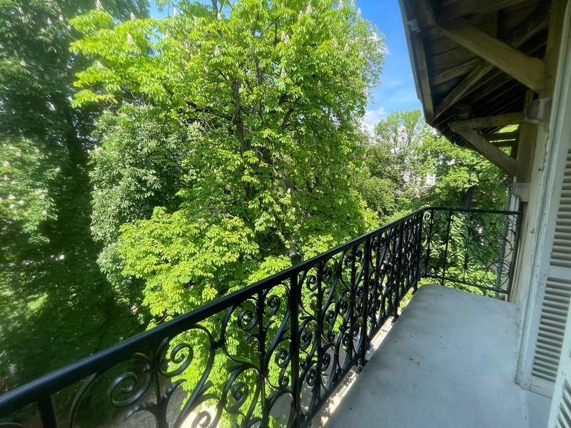 Appartement ancien - 83 m² - 3 pièces