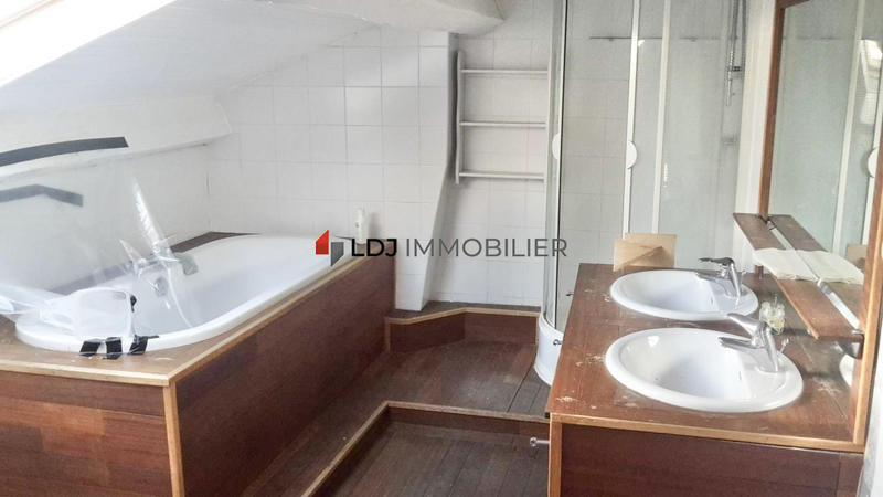 Appartement - 136 m² - 4 pièces