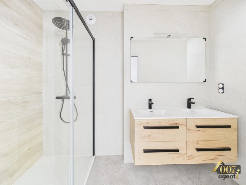 Appartement - 117 m² - 5 pièces