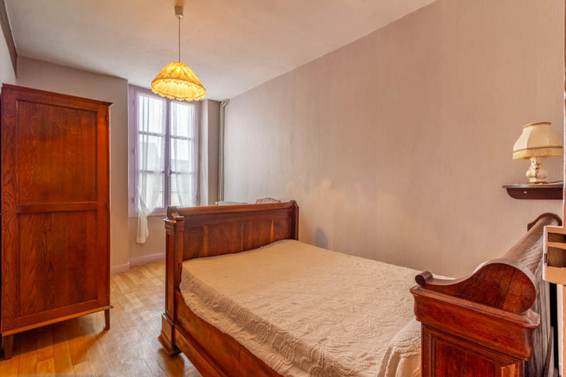 Maison - 181 m² - 7 pièces