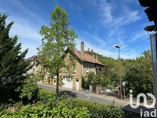 Maison - 230 m² - 11 pièces