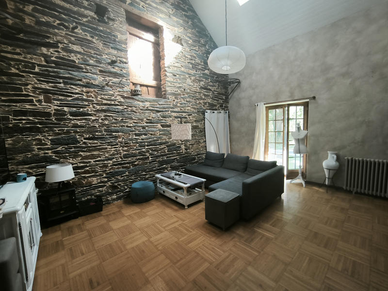 Propriété - 328 m² - 11 pièces