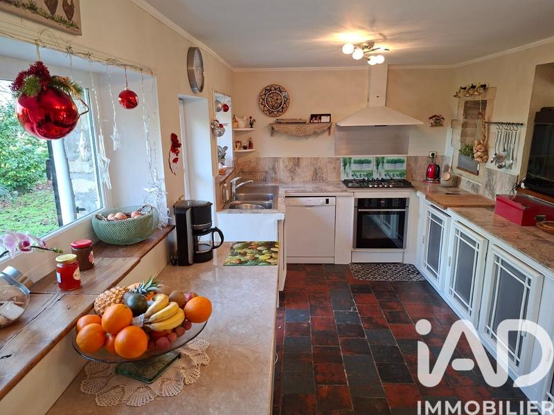 Maison - 323 m² - 8 pièces