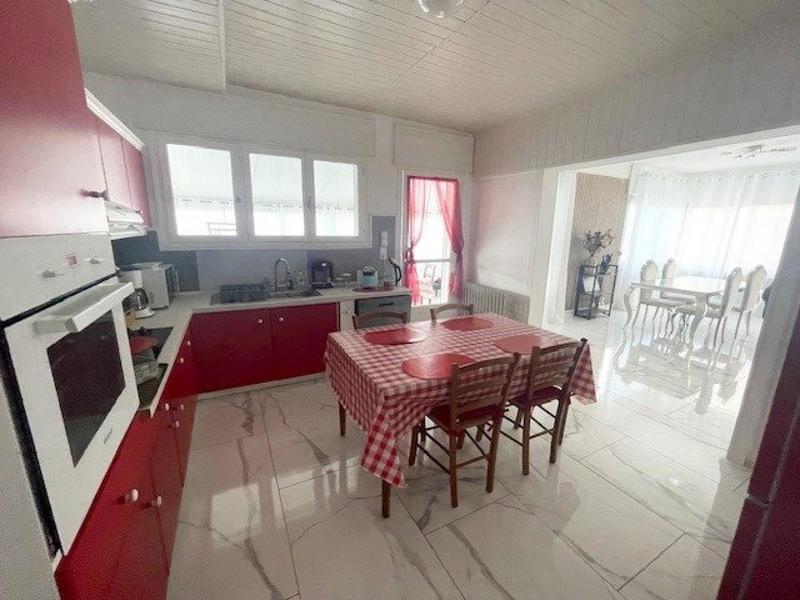 Maison - 200 m² - 6 pièces