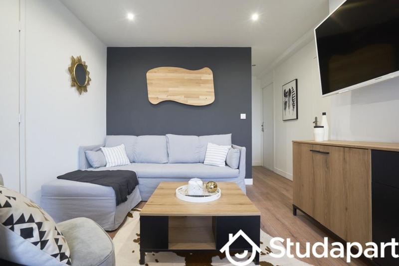 Chambre - 10 m² - 1 pièce