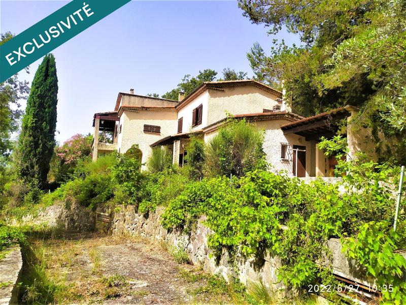 Maison - 220 m² - 8 pièces