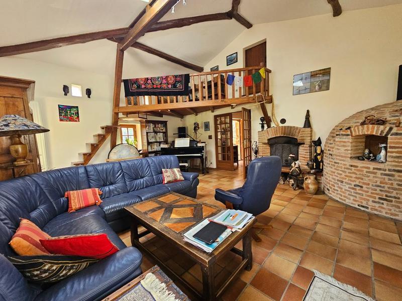 Maison - 251 m² - 6 pièces