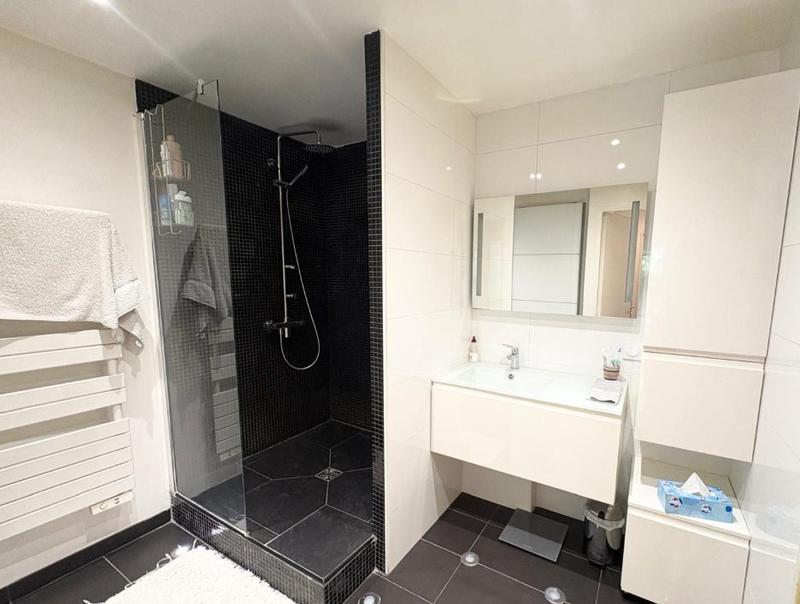 Appartement - 80 m² - 3 pièces