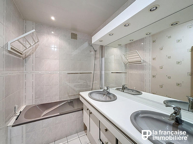 Appartement - 110 m² - 5 pièces