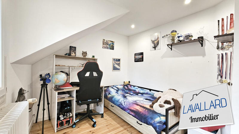 Maison - 110 m² - 4 pièces