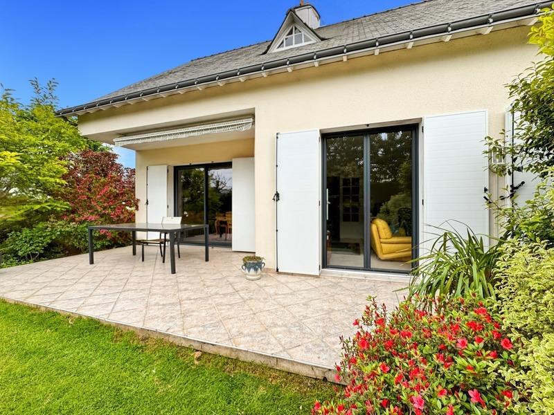 Maison - 180 m² - 7 pièces
