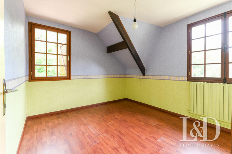 Maison - 310 m² - 14 pièces