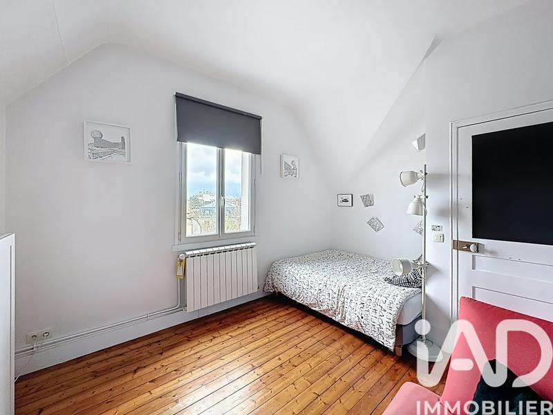 Maison - 233 m² - 8 pièces